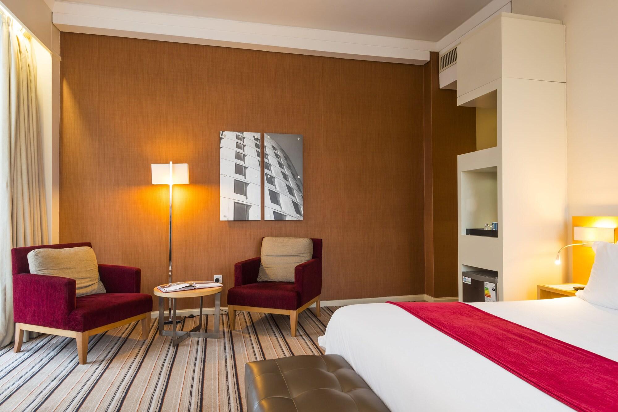 Protea Hotel By Marriott Gaborone Masa Square Exterior foto