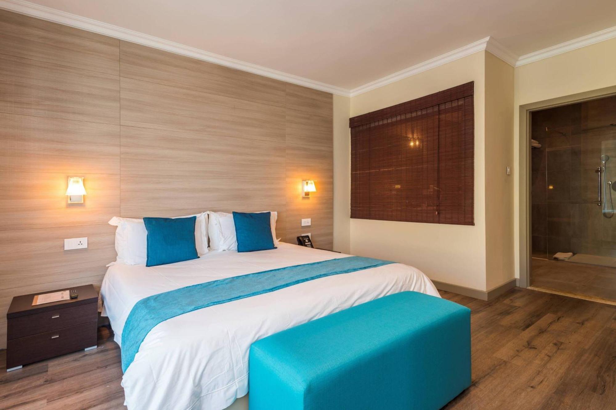 Protea Hotel By Marriott Gaborone Masa Square Exterior foto