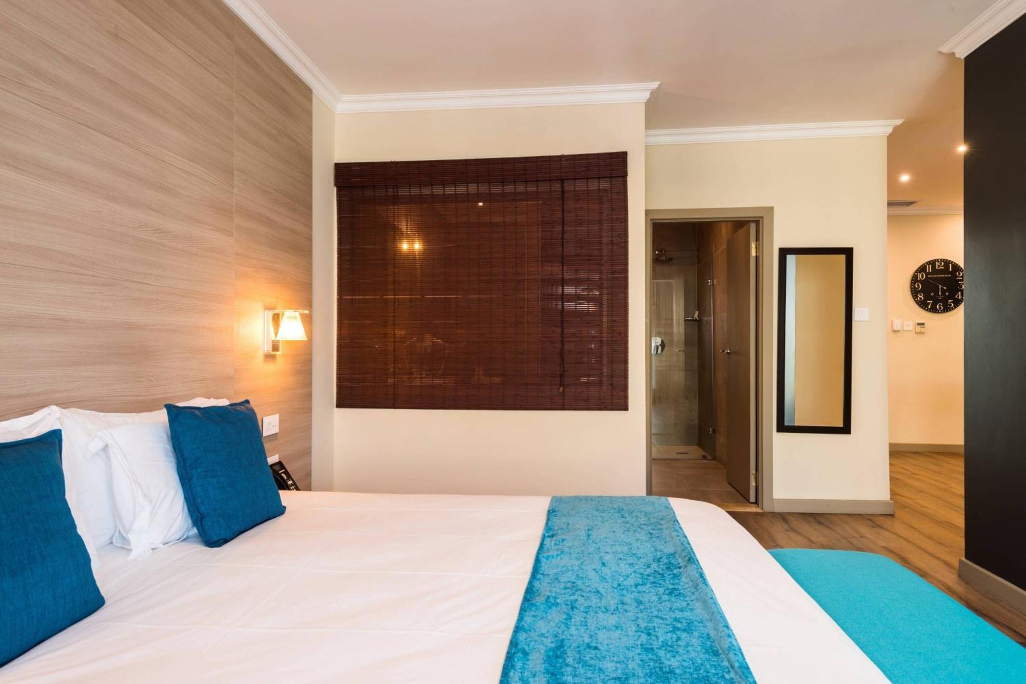 Protea Hotel By Marriott Gaborone Masa Square Exterior foto